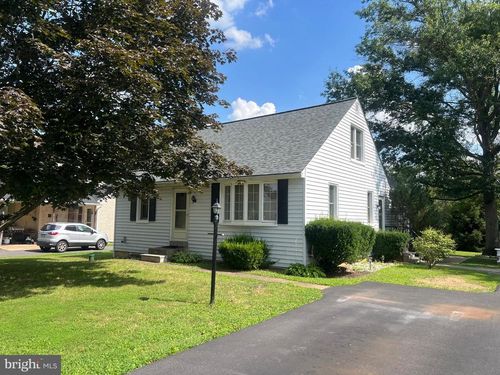 162 Maple Ave, COLLEGEVILLE, PA, 19426-1626 | Card Image
