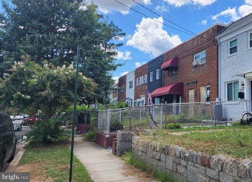 218 35th St Ne, WASHINGTON, DC, 20019-2531 | Card Image