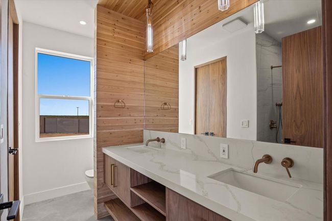 En-suite primary bath | Image 33