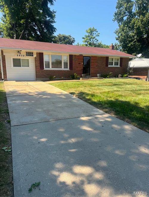 9609 Weyburn Dr, Saint Louis, MO, 63136-5223 | Card Image