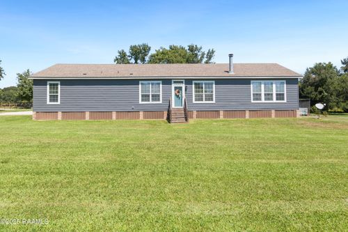 13327 Hillary Rd, Erath, LA, 70533-5556 | Card Image