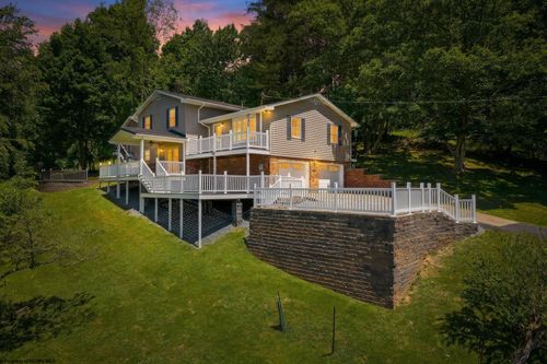 83 Maple Lake Ct, Bridgeport, WV, 26330-7810 | Card Image