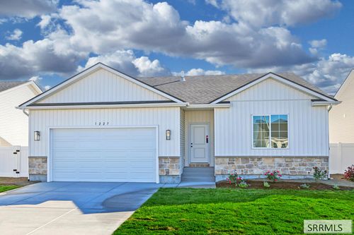 1227 Montezuma St, Idaho Falls, ID, 83402-1033 | Card Image