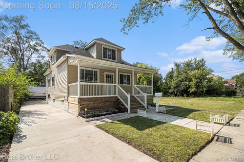 20031 Hawthorne St, Highland Park, MI, 48203-1265 | Card Image