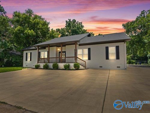 3012 Triana Blvd Sw, Huntsville, AL, 35805-4650 | Card Image