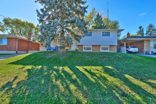 148 Champlain Dr, Fort Erie, ON, L2A1Z8 | Card Image