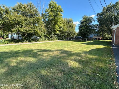 303 E Jefferson St, La Grange, KY, 40031-1421 | Card Image