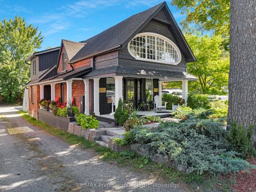 {{alt}} | Card Image