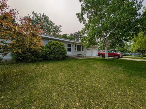 1422 6th St Se, Wadena, MN, 56482-2501 | Card Image