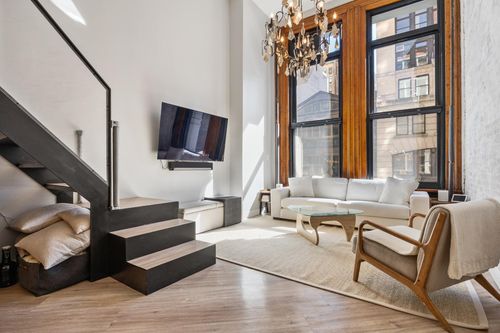 c-205-250 Mercer St, New York, NY, 10012-1154 | Card Image