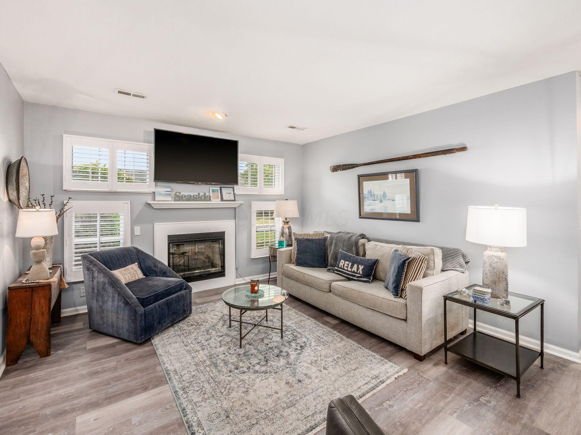 Crystal Springs Dr, Hilliard, OH 43026