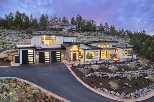 2375 Nw Wyeth Pl, Bend, OR, 97703-5640 | Card Image