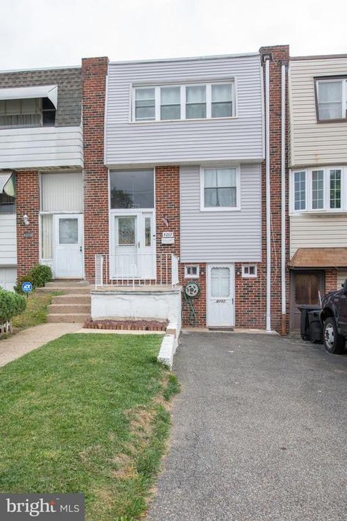 4207 Fairdale Rd, PHILADELPHIA, PA, 19154-3703 | Card Image