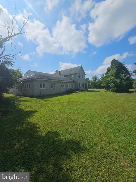 Residential in NANTICOKE 4