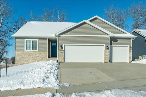 1313 Rolling Hills Dr, Norwalk, IA, 50211-1254 | Card Image