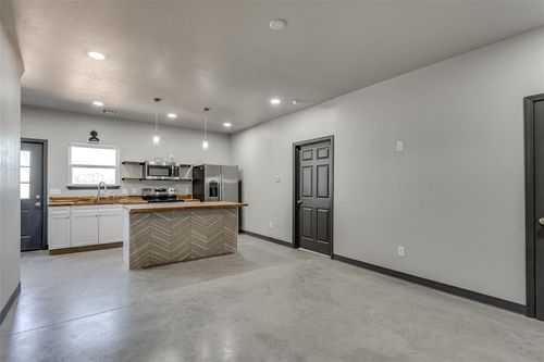 107-12571 Us Highway 77, Slaughterville, OK, 73051-1069 | Card Image