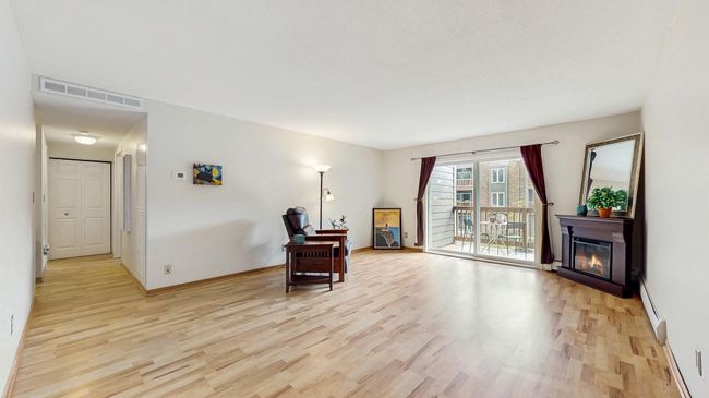 Bright and spacious | Image 13