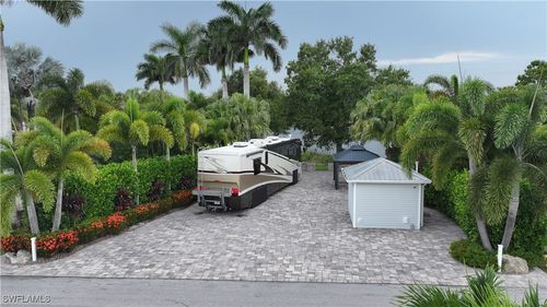 5608 Brightwood Dr, FORT MYERS, FL, 33905 | Card Image