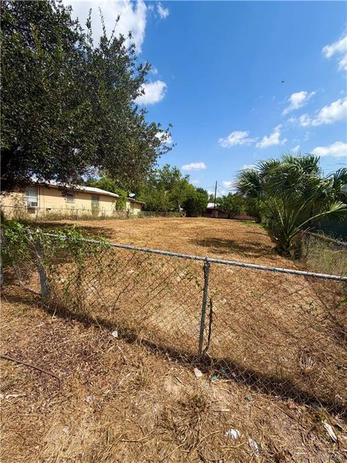 2506 Beaumont Ave, McAllen, TX, 78501-7664 | Card Image