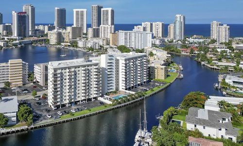 614-401 Golden Isles Dr, Hallandale Beach, FL, 33009-7509 | Card Image