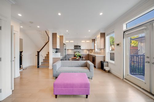 5319 Chambers St, Vancouver, BC, V5R3M2 | Card Image