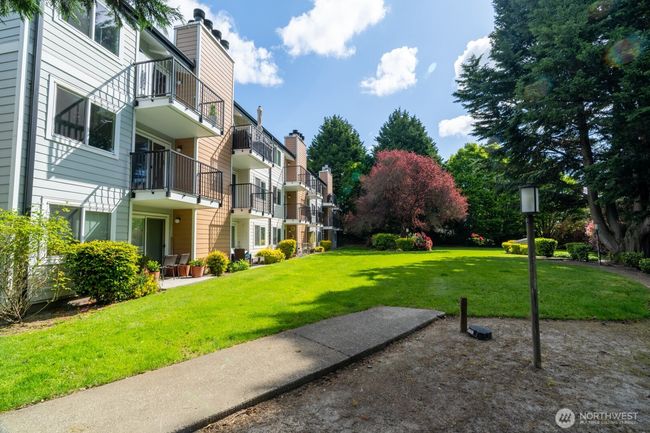 E204 - 15210 Macadam Rd S, Condo with 2 bedrooms, 2 bathrooms and 1 parking in Tukwila WA | Image 30