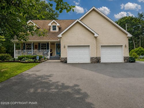 215 Maple Ridge Dr, Hawley, PA, 18428 | Card Image