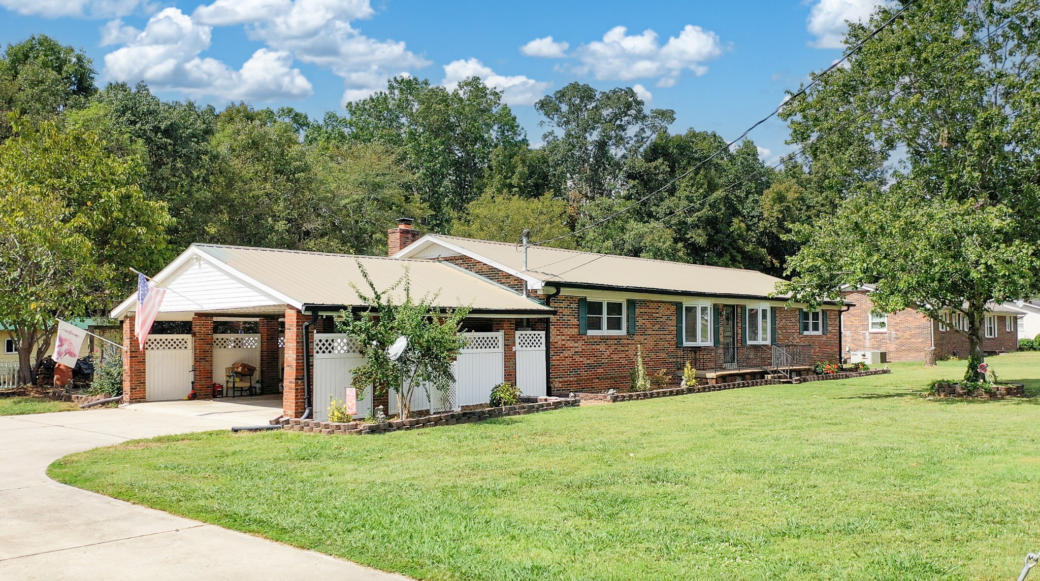 Neely Ave, Shelbyville, TN 37160