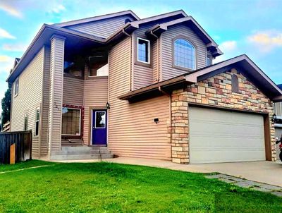 321 Crystal Shores View, House detached with 5 bedrooms, 3 bathrooms and 2 parking in Okotoks AB | Image 1