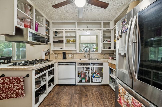 403 N Baugh St, House other with 3 bedrooms, 2 bathrooms and null parking in Alvarado TX | Image 12