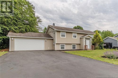 20 Bonanza Dr, Quispamsis, NB, E2E1K6 | Card Image