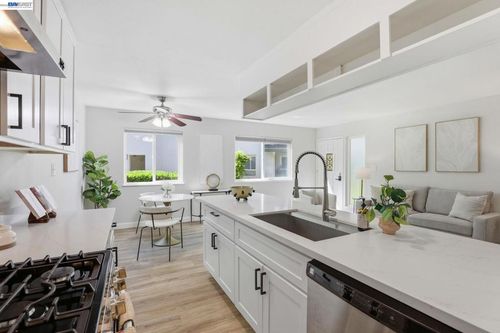 apt-2-2216 Segundo Ct, Pleasanton, CA, 94588-8115 | Card Image