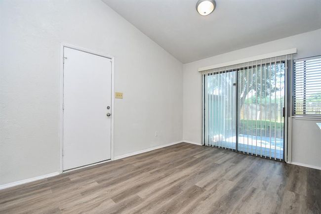 6915 Jeb Stuart Dr, House other with 3 bedrooms, 2 bathrooms and 1 parking in Richmond TX | Image 6