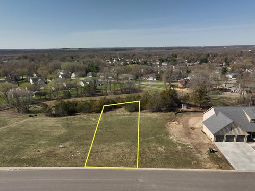 325 Linden Rd, Prescott, WI, 54021-1005 | Card Image