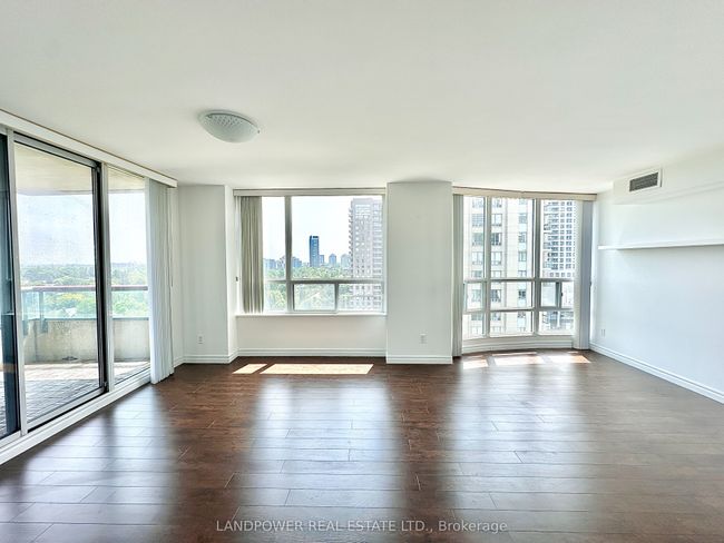 1605 - 238 Doris Ave, Condo with 2 bedrooms, 2 bathrooms and 1 parking in North York ON | Image 7