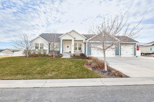 2098 E Elkhorn Rd, Eagle Mountain, UT, 84005-4267 | Card Image