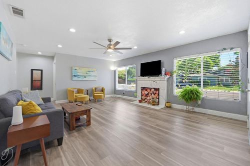 8565 Balboa Avenue, Stockton, CA, 95209 | Card Image