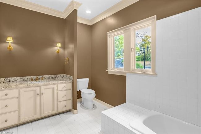 201 Cascade Dr, House other with 4 bedrooms, 5 bathrooms and null parking in High Point NC | Image 32