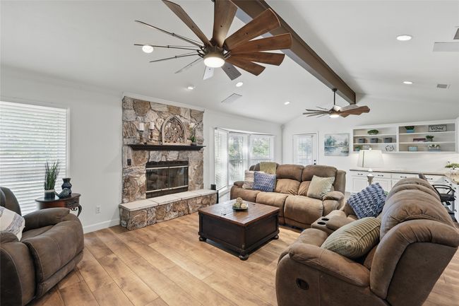 2204 Church Dr, House other with 3 bedrooms, 2 bathrooms and null parking in Corinth TX | Image 7