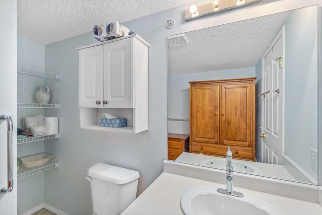 3425 - 3000 Millrise Point Sw, Home with 2 bedrooms, 2 bathrooms and null parking in Calgary AB | Image 18