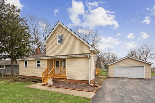 1161 W Frank St, Beecher, IL, 60401-3495 | Card Image