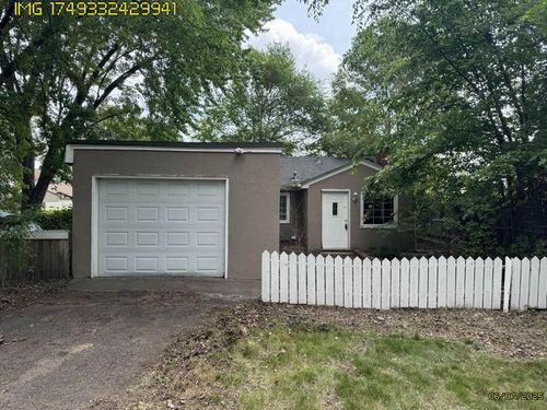 627 9th Ave Nw, New Brighton, MN, 55112-4241 | Card Image