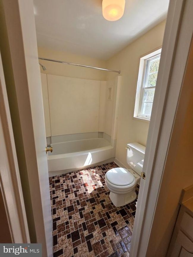 6013 Harvester Ct, House other with 4 bedrooms, 3 bathrooms and null parking in BURKE VA | Image 11