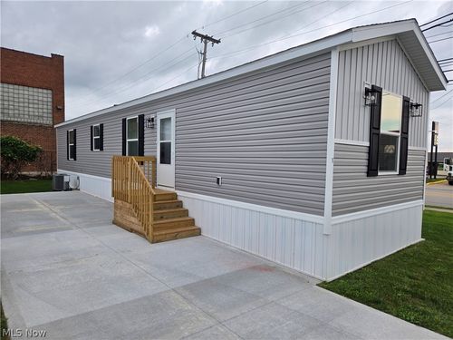 1-701 N Main Street, Wellington, OH, 44090 | Card Image