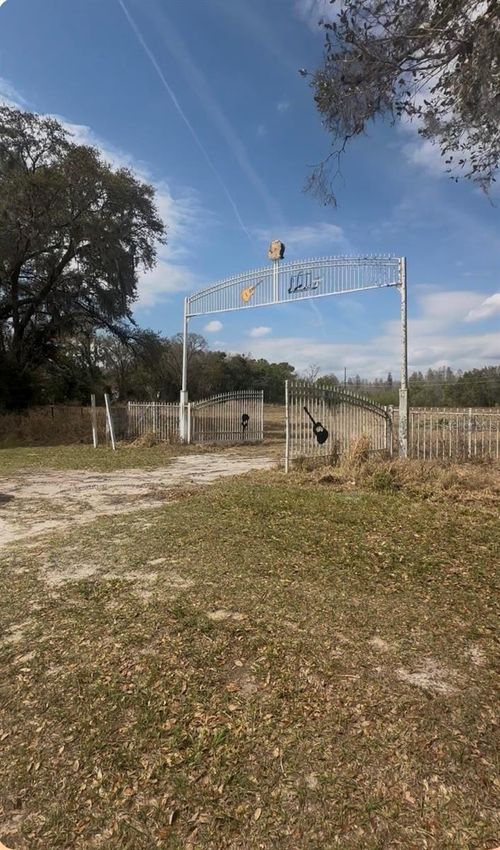 8536 State Road 33 N, LAKELAND, FL, 33809-1730 | Card Image