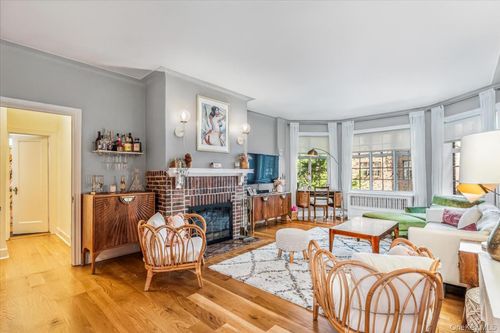 apt-g2-38-30 Douglaston Pkwy, Little Neck, NY, 11363-1208 | Card Image