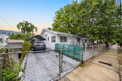 320 Nw 11th Ave, Home with 0 bedrooms, 0 bathrooms and 2 parking in Miami FL | Image 2