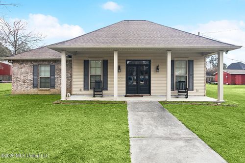 39224 Oak St, Pearl River, LA, 70452-5032 | Card Image