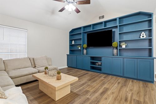 5709 Fair Wind St, Fort Worth, TX, 76135-2096 | Card Image