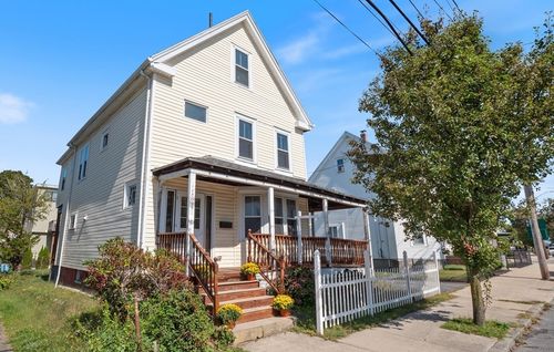 184 Crescent Ave, Revere, MA, 02151-4215 | Card Image